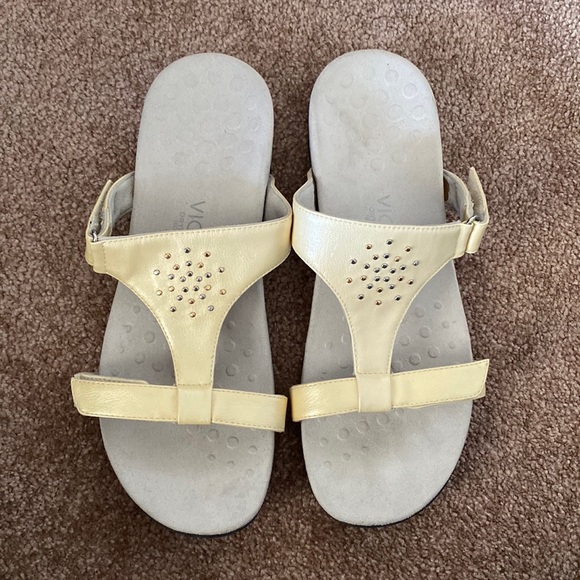 Vionic Patricia Comfort Sandal Size 11 - Picture 1 of 4